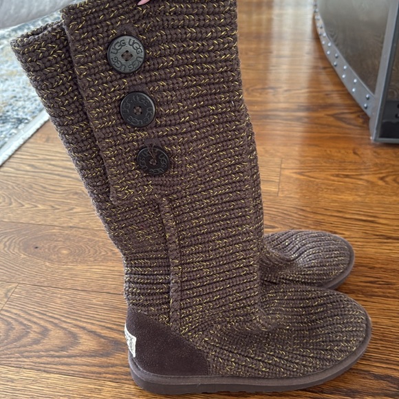 Brown Ugg cardy boots , used but in good condition - Picture 2 of 5